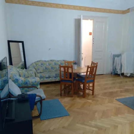 Elena Apartment *