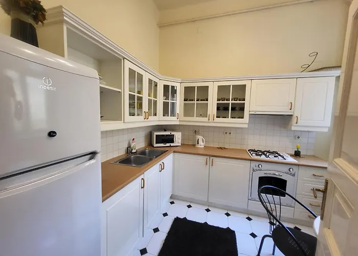 Elena Apartament